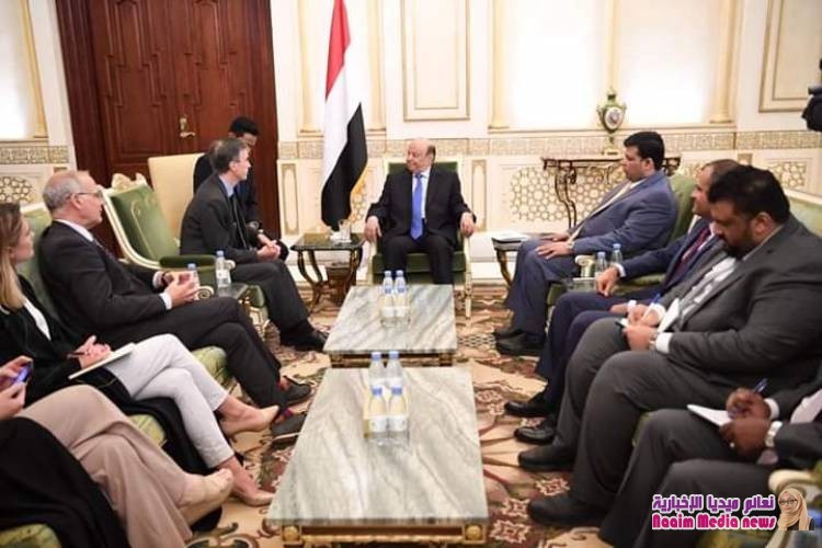 الرئيس هادي يلتقي وزير الدولة البريطاني لشؤون الشرق الأوسط وشمال إفريقيا