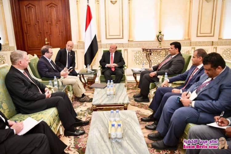الرئيس هادي يلتقي مساعد وزير خارجية الولايات_المتحدة ويشير لعلاقات الشراكة بين البلدين