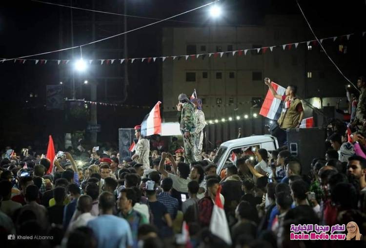 تعز توقد شعلة سبتمبر في الذكرى الـ57 لثورة 26 سبتمبر، وسط احتفاء رسمي وشعبي