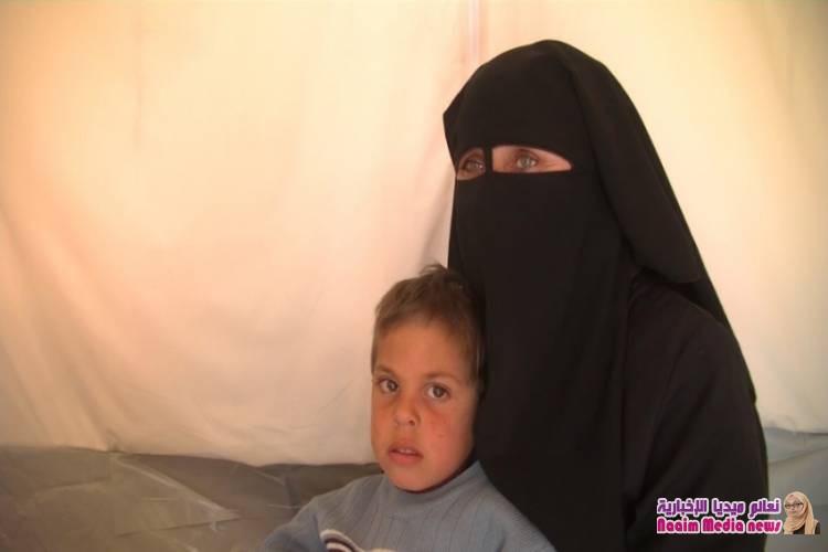 أم حسن...تصارع الحياة لتسد رمق صغارها