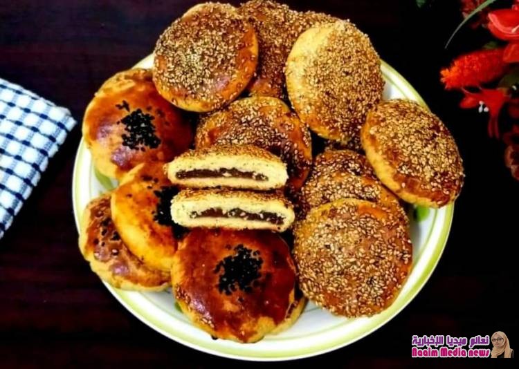 أقراص الشام أو الذرة الصفراء بالتمر. لذيذة جدآ وسهلة الإعداد