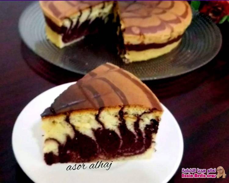 كيكة الزيبرا المخططة كيكه إسفنجية هشه تذوب بالفم.. من جد ولا أروع من كذا ..????????