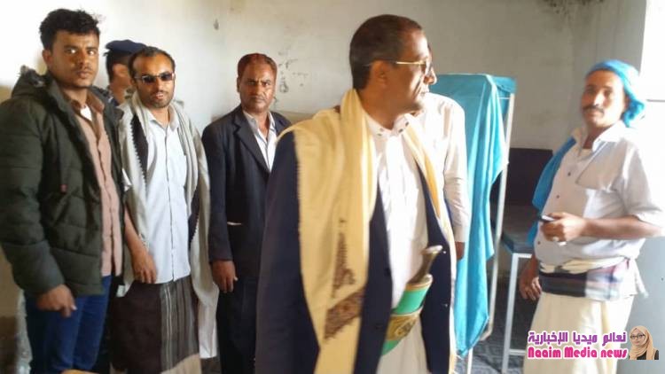 مدير عام مديرية جبل حبشي يطلع على عدداً من المشاريع ويفتتح وحدة صحية بعزلة الحقل.