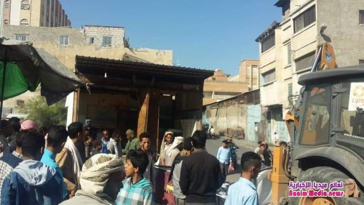 شاهد بالصور استمرار حملة إزالة العشوائيات المخالفة في المدينة