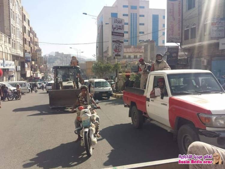 شاهد بالصور استمرار حملة إزالة العشوائيات المخالفة في المدينة