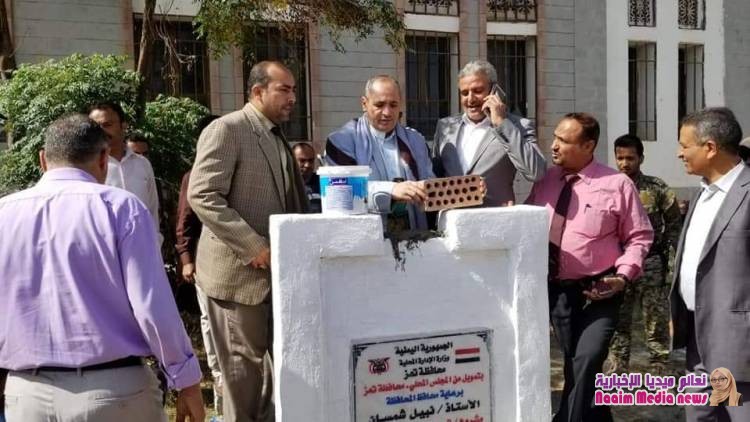وكيل أول محافظة تعز يضع حجر الاساس لمشاريع خدمية بتكلفة ( 400 ) مليون ريال