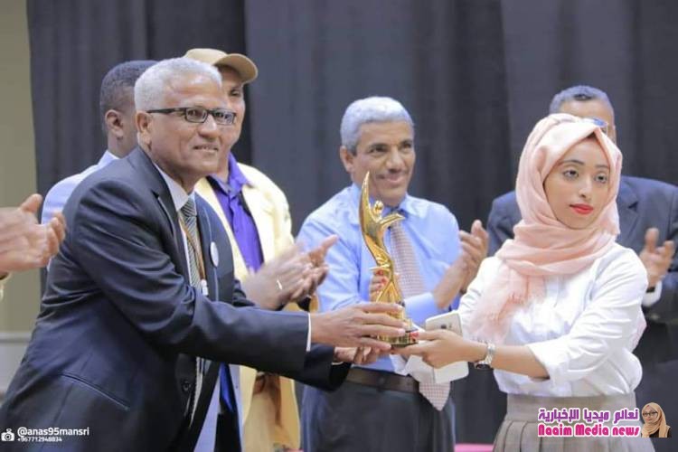 ثلاث جوائز ذهبيه يحصدها مكتب ثقافة تعز في المهرجان الوطني للمسرح