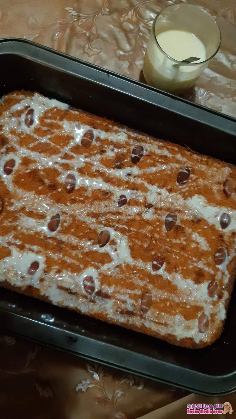 بسبوسه بالشعيريه والحليب المحلى المكثف(بسبوسة الخشخش)