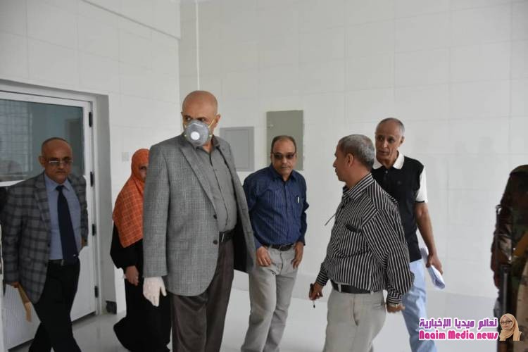 محافظ تعز يزور هيئة مستشفى الثورة ويؤكد تجهيزه بشكل كامل