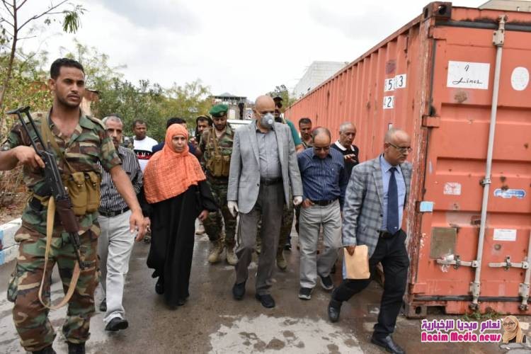 محافظ تعز يزور هيئة مستشفى الثورة ويؤكد تجهيزه بشكل كامل