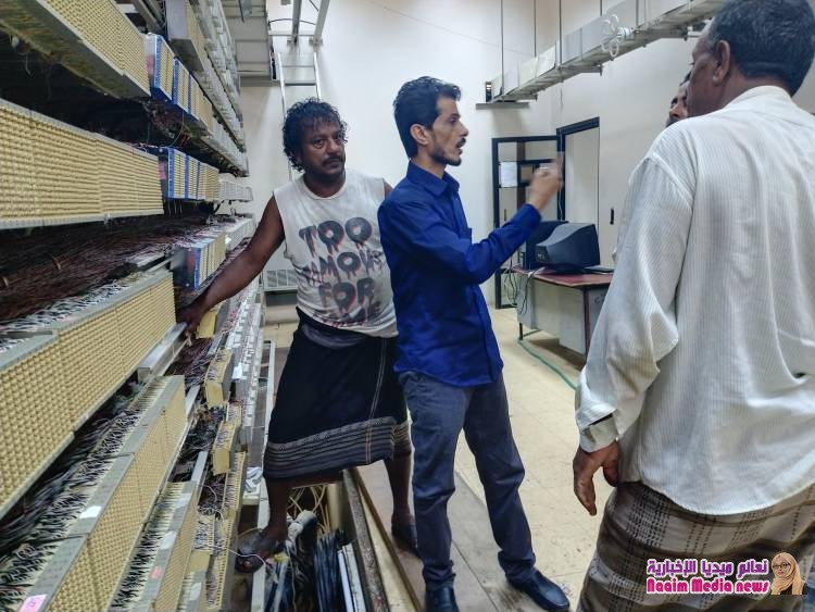 الشاجري يطلع على الأضرار التي تعرض لها سنترال خور مكسر بعد هطول الامطار وتدفق السيول