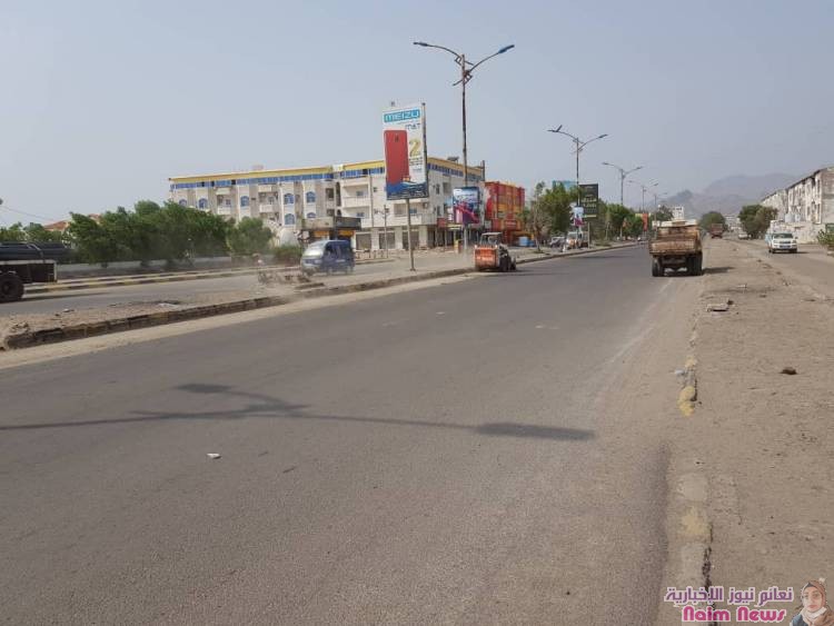 تنفيذا لتوجيهات المحافظ سالمين : تواصل اعمال حملة النظافة الشاملة في مديرية خور مكسر