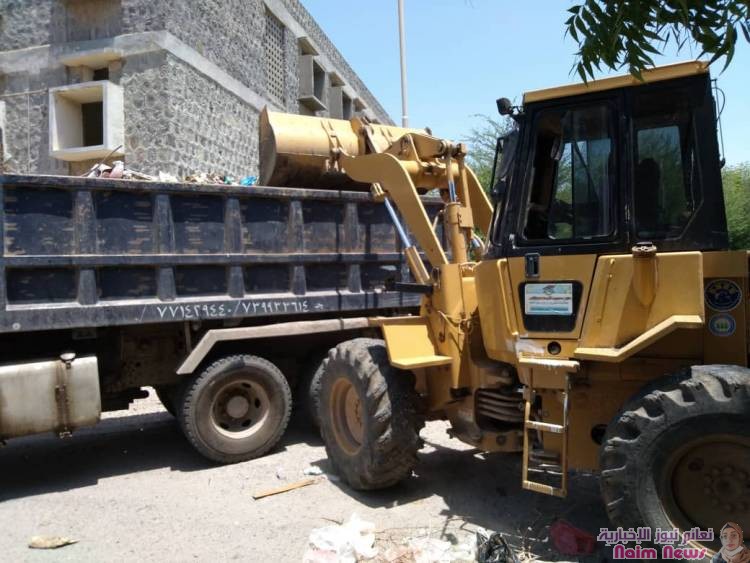 صور ل حملة نظافة شاملة لرفع القمامة ومخلفات الاضاحي بخور مكسر