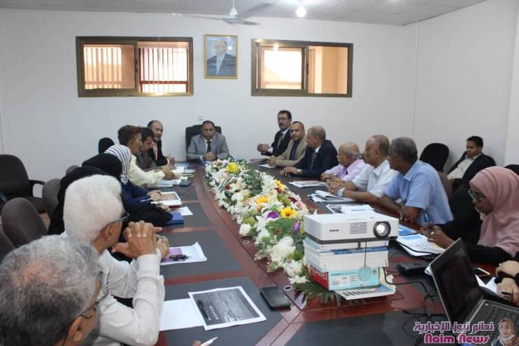 وزير الصناعة يبحث مع قيادات ومنتسبي الوزارة برنامج عمل المرحلة القادمة