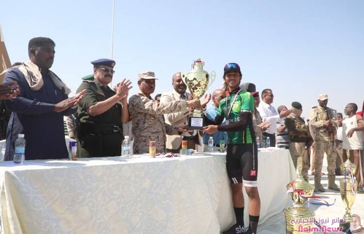 *نجاح كبير ومتميز لبطولة ابطال المحافظات للدراجات بالمكلا* *محافظ حضرموت يكرم الأبطال ويرحب بإحتضان البطولات والفعاليات* *عمرو خالد بطلا لسباقات الشباب وعبدالله بازهير وعبدالقادر آفاق للناشئين* المكلا / تقرير اللجنة الإعلامية للبطولة- السبت 9 يناير 2021