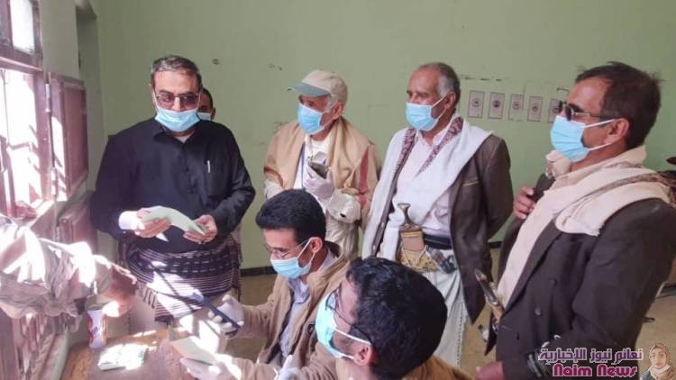 هشله يدشن الفصل الدراسي الثاني ومشروع الحولات النقدية بمديرية عين شبوة