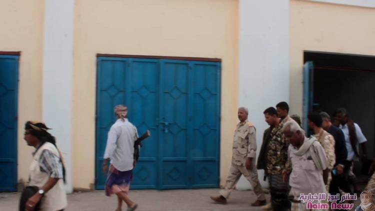 *محافظ لحج يتفقد سير العمل الجاري في سوق صبر المركزي بمديرية تبن