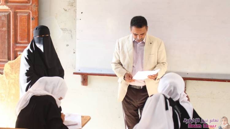 الوكيل عبدون يطلع على سير اختبارات الشهر الأول من الفصل الدراسي الثاني بمجمع بلقيس التعليمي للبنات