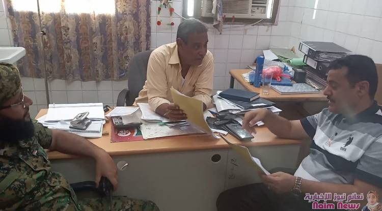 خلال زيارته لمركز 22 مايو ومجمع حاشد الصحي.. *مدير عام المنصورة يشدد على ضرورة الإرتقاء بالخدمات الصحية*