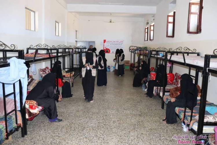 أمهات المختطفين تحتفي باليوم العالمي للمرأة مع السجينات والمحتجزات في سجن النساء بمحافظة تعز*