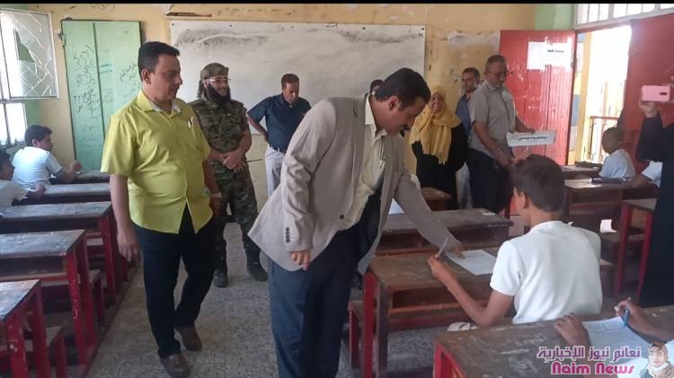 خلال تدشينه الإمتحانات في مدارس المديرية.. *مدير عام المنصورة يشيد بمستوى الإعداد والترتيب لإمتحانات الفصل الدراسي الثاني*