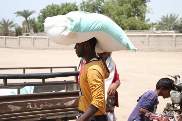 الجمعية الكويتية للإغاثة توزيع سلات غذائية بمحافظة أبين