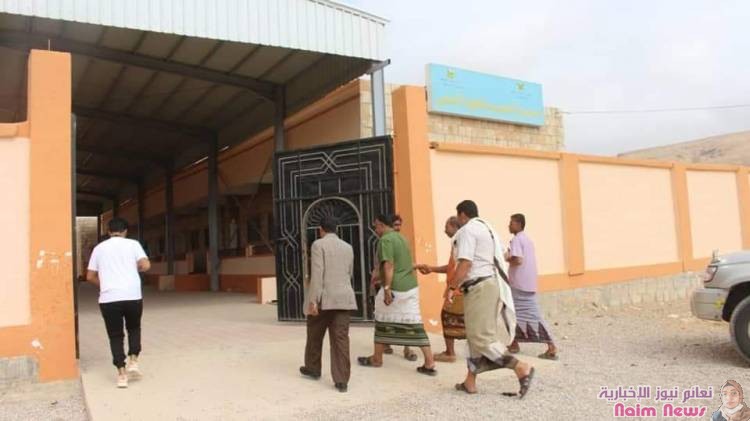 وكيل أول الوزارة  مدير تربية حضرموت يفتتح مختبراً علمياً ويتفقذ سير الدراسة بمدرستي وادي حمم واللصب للتعليم الأساسي بمديرية أرياف المكلا