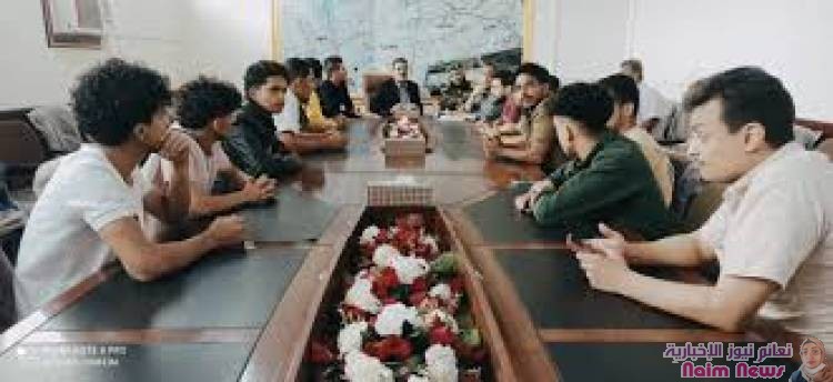 خلال لقائه بمالكي عربات الوجبات السريعة الذي تم ازالتها مؤخراً من أمام المولات التجارية..مدير عام المنصورة: لا نقطع رزق أحد ولا نسمح بأخذ جبايات خارج عن القانون*