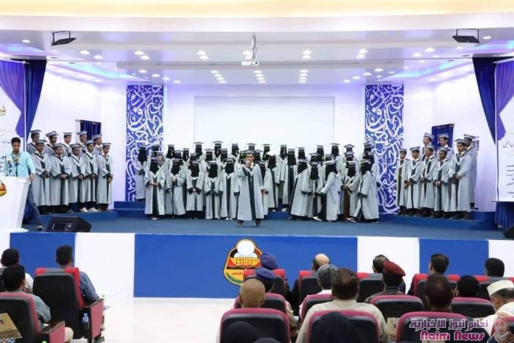 في حفل تكريم أوائل شهادة الثانوية - المحافظ بن ماضي : احتفالنا بالمتفوقين احتفال بمشاريع جديدة وتكريم لمتميزين رسموا طريقًا للنجاح متجاوزين أسباب التعثر