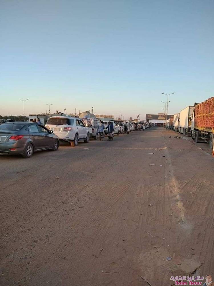 ازدحام المسافرين في منفذ الوديعه