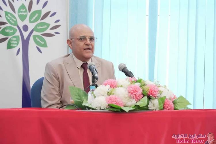 محافظ تعز يكرم 14 من موظفي مكتب المالية المبرزين للعام 2023 ويشدد على أهمية التأهيل والتدريب