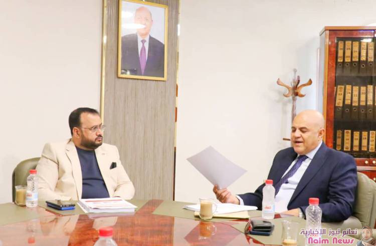 وزير الأشغال العامة يناقش مع محافظ تعز استكمال المشاريع التنموية