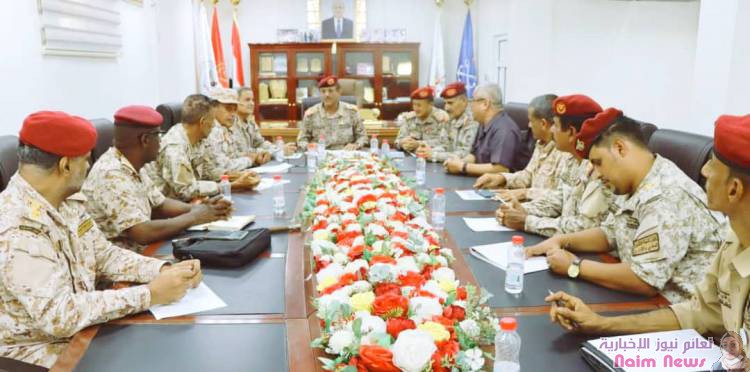 اجتماع برئاسة نائب رئيس هيئة الأركان العامة اللواء الركن أحمد البصر سالم لمناقشة خطة التدريب لعام 2025م