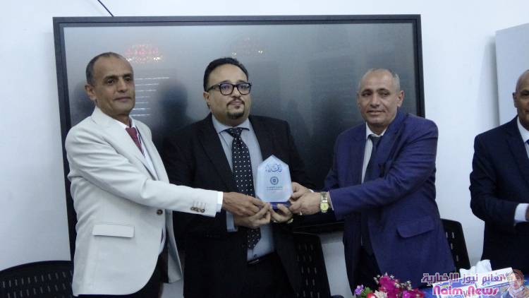 صحيفة "14 أكتوبر" تنظّم ندوة حول دور الصحافة الورقية في تعز بالتعاون مع جامعة السعيد بتعز