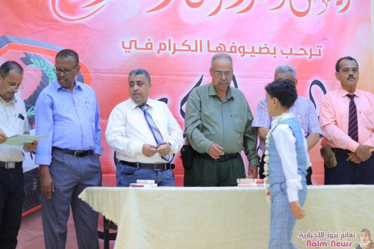 رياض ومدارس السلام الأهلية بعدن تحتفي بتخرج أوائل طلابها للعام الدراسي 2024 - 2025