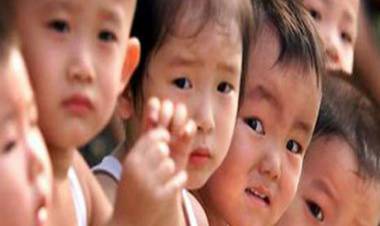 ياباني انجب 13 طفلا بتأجير أرحام 9 تايلانديات والمحكمة تعتبره الاب الشرعي والوصي الوحيد عليهم …وحلمه انجاب الف طفل