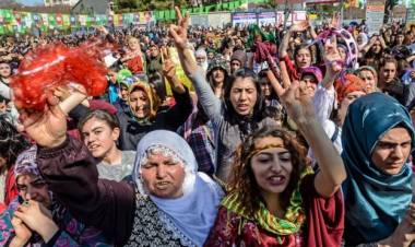  صفات المرأة التي يقع في حبها كل رجل .. دراسة