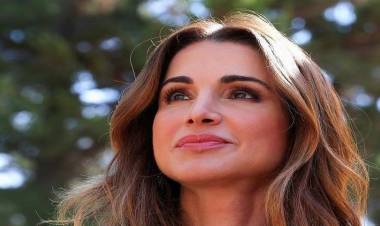 الملكة رانيا ترد على نائب في البرلمان الأردني