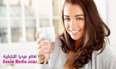7 أسباب ستجعلك تشربين الماء يوميًا لحماية البشرة وتحسين صحتها