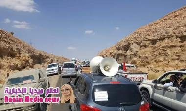 أبناء أمانة العاصمة يسيّرون قافلة غذائية لقوات الجيش الوطني في جبهات مديرية نهم 