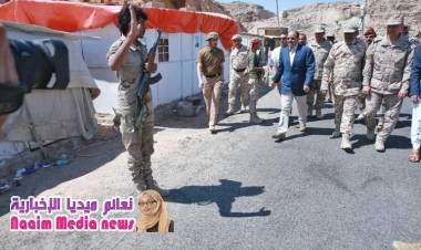 الفريق الركن علي محسن الأحمر يتفقد الوحدات العسكرية المرابطة في محور علب - باقم