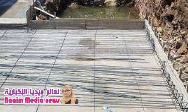 . نهر من الماء تجري تحت منزل مواطن في يريم