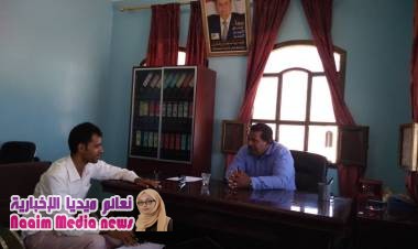 وزير الثروة السمكية بحكومة الشباب يلتقي بمدير المصائد السمكية بسقطرى للاطلاع على وضع القطاع السمكي في الارخبيل 