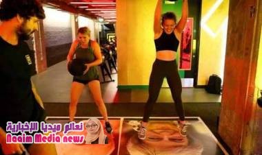 سكان لندن "يفجرون غضبهم" في صور جونسون وماي