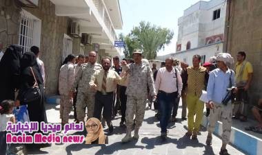 شاهد بالصور تزامناً مع الأعياد الوطنية العقيد البحر يتفقد سير العمل بمستشفى العسكري بتعز 