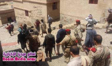 *الوكيل جامل يزور مواقع للجيش الوطني غرب المدينة*