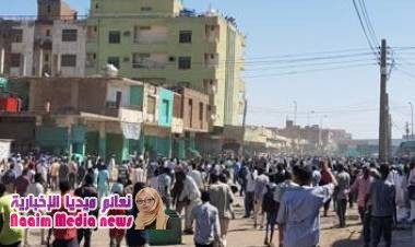 مظاهرات السودان: تعليق الدراسة بالخرطوم "لأجل غير مسمى" والشرطة تستخدم الغاز المسيل للدموع ضد المتظاهرين