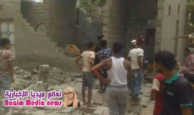 قذائف حوثية تحرق بيوت النازحين وإصابات خطيرة في التحيتا