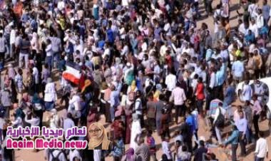 مظاهرات السودان: الشرطة تستخدم الغاز المسيل للدموع لتفريق مئات المتظاهرين في الخرطوم