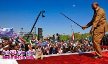 مظاهرات السودان: عمر البشير يصر على عدم ترك السلطة إلا بانتخابات نزيهة